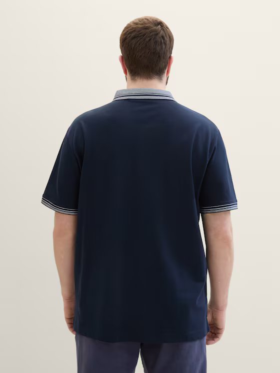 قميص بولو رجالي من توم تايلور بطبعة شعار من قماش بيكيه أساسي