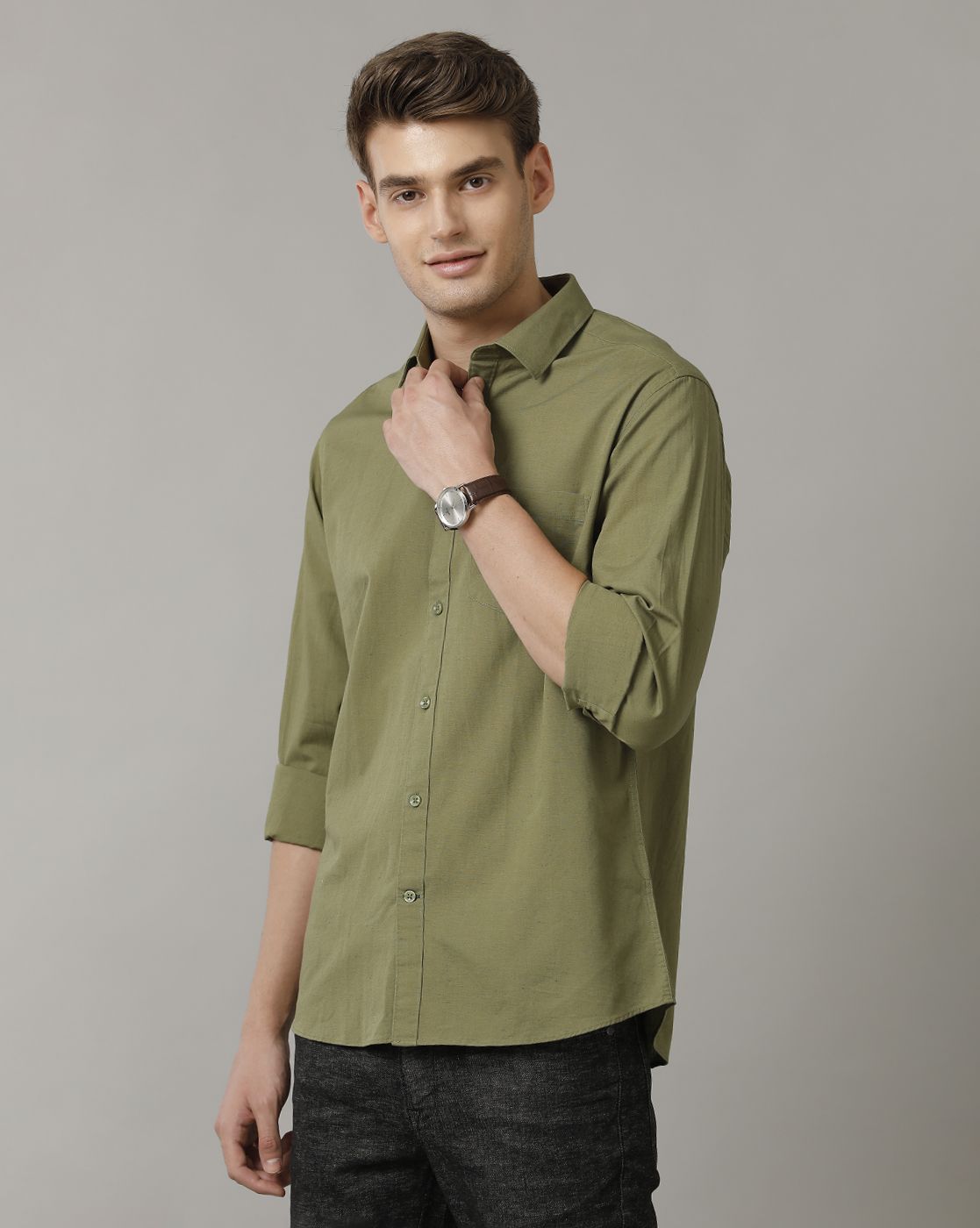 LINEN CLUB MEN'S OLIVE GREEN SOLID CONTEMPORARY FIT FULL SLEEVE CASUAL SHIRT