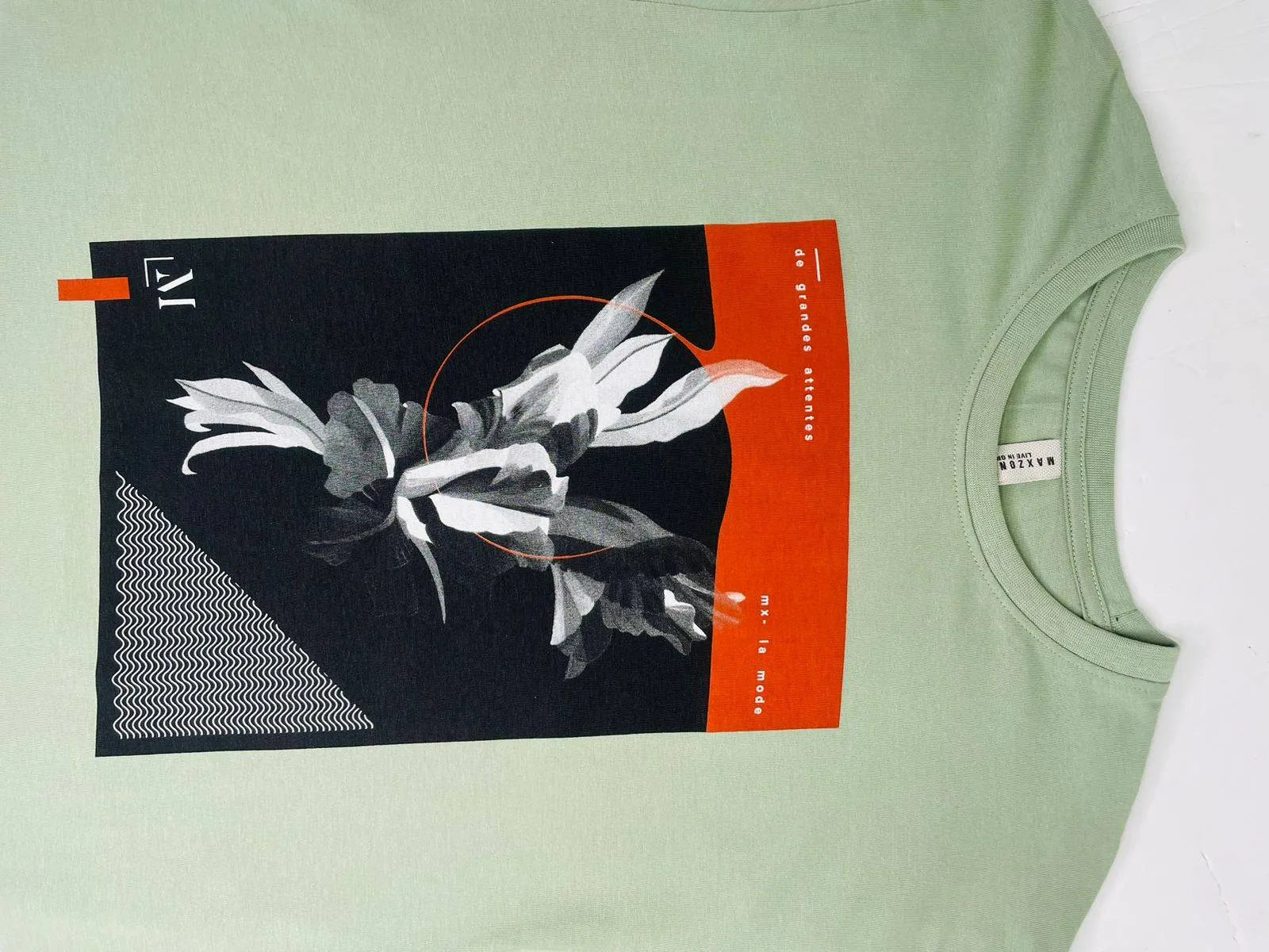 Stand out with style: Maxzone graphic tee, light olive, men's fashion.Experience a blend of comfort and style with the Maxzone light olive graphic t-shirt, crafted from soft fabric.