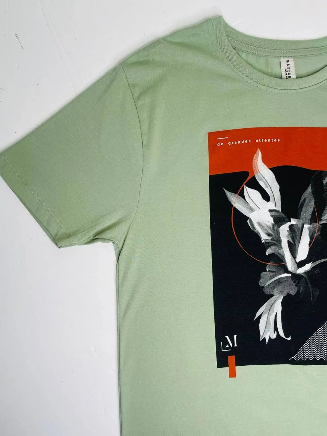 Stand out with style: Maxzone graphic tee, light olive, men's fashion.Experience a blend of comfort and style with the Maxzone light olive graphic t-shirt, crafted from soft fabric.