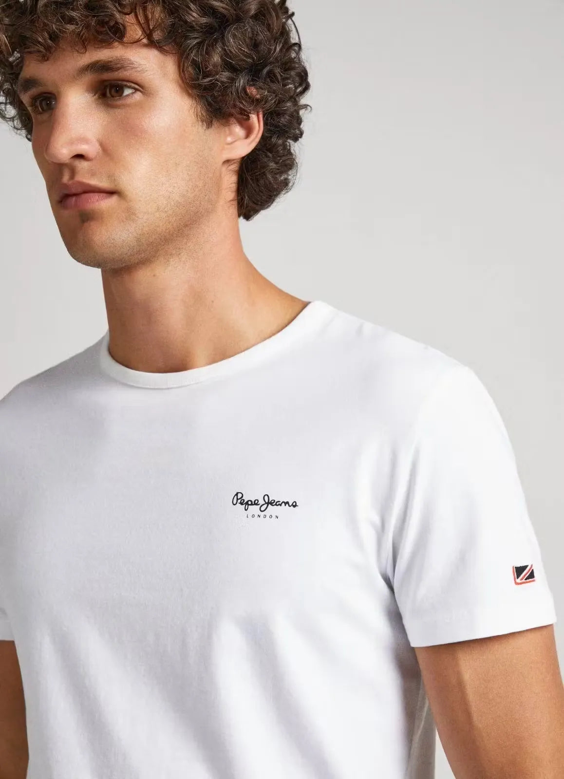 Pepe Jeans Printed Logo T-Shirt Stand Out in Style with this Trendy Essential Pepe Jeans t-shirt featuring a bold, printed logo. Crafted from comfortable cotton for a casual and stylish look. Shop Dubailisit!