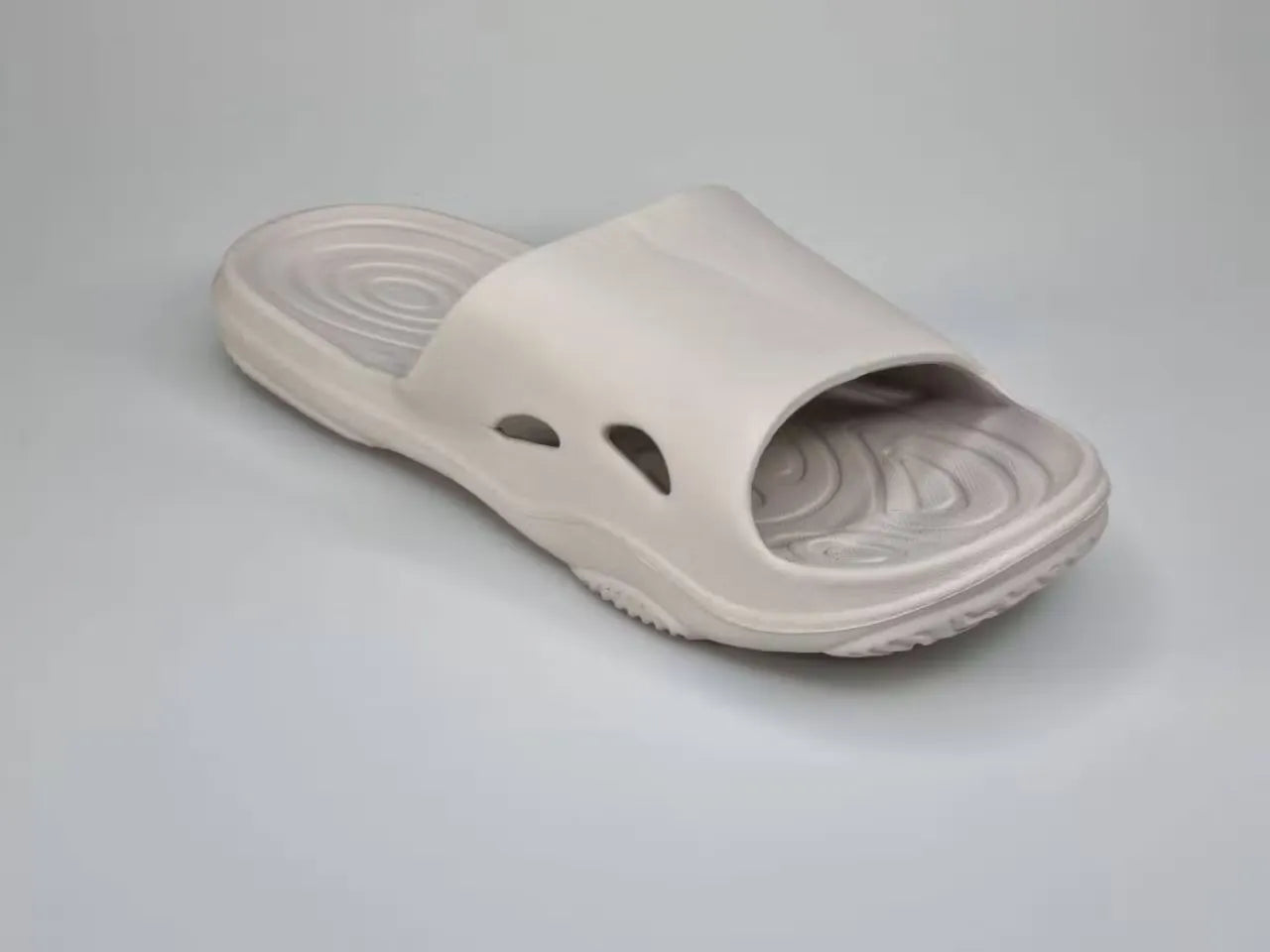 Lightweight Summar Slippers for Unisex Light Grey - Elevate Your Comfort Game
