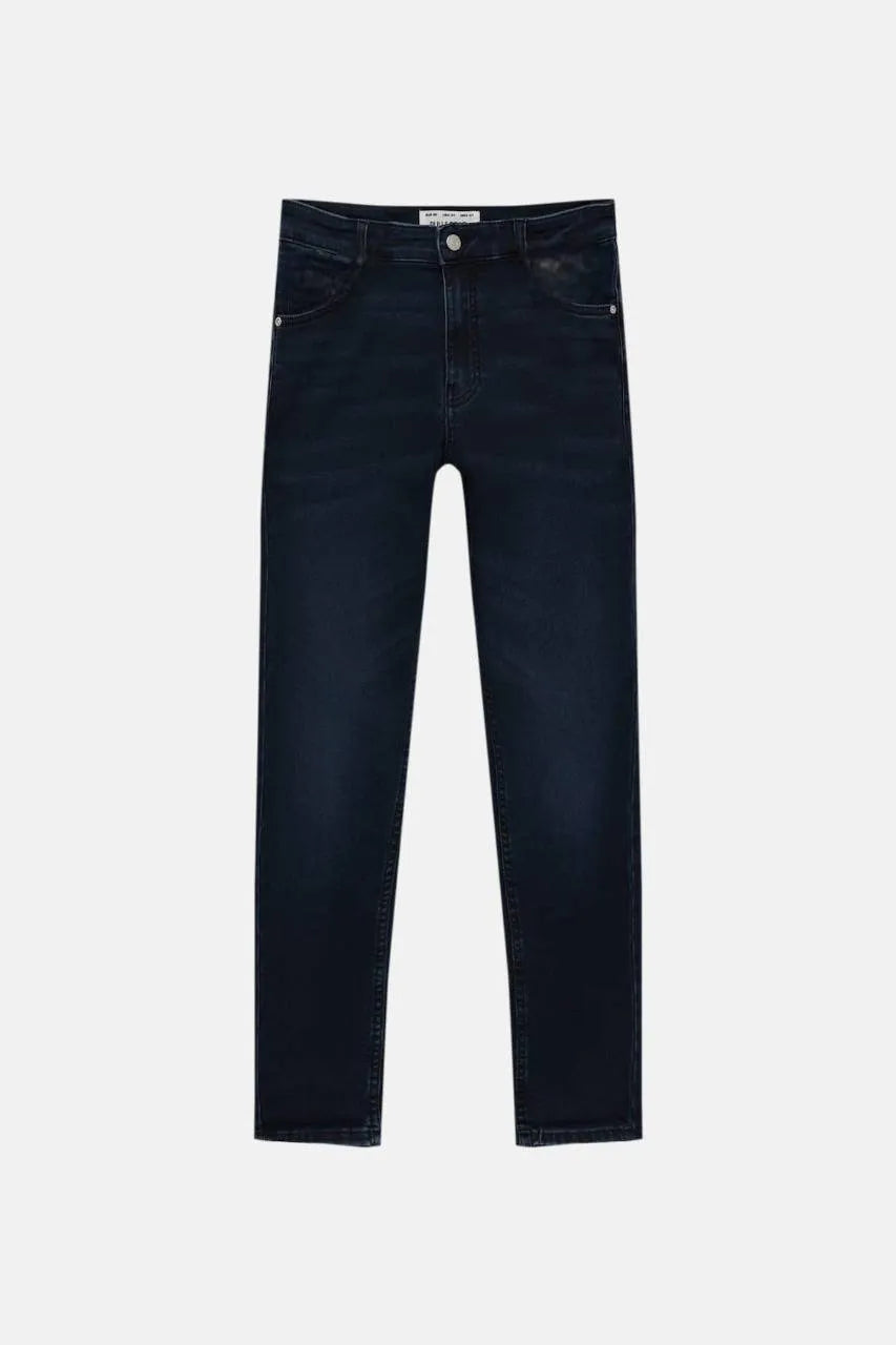 Pull&Bear Carrot Fit Jeans: Modern cool in dark blue, relaxed fit at thighs & tapered below (mention size if relevant).Designed to highlight your figure without being restrictive.Pull&Bear, carrot fit, dark blue, comfortable, modern, trendy.