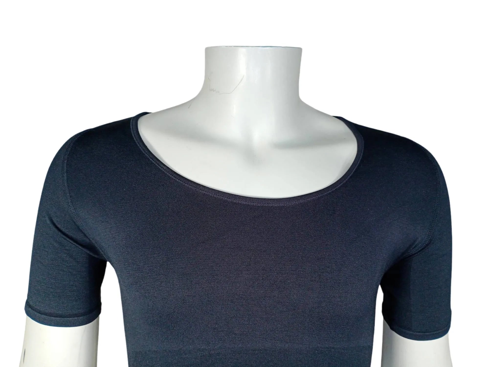 Splash Slim Ezze Black: Shapewear for men, invisible comfort & definedphysique. "confidence", "comfort", "invisible", "shaping", "defined", and "men".