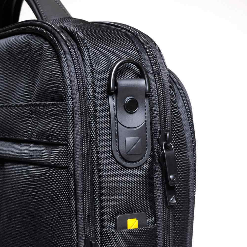 حقيبة سفر زرقاء للكمبيوتر المحمول بخمسة جيوب - مقاس 14 بوصة