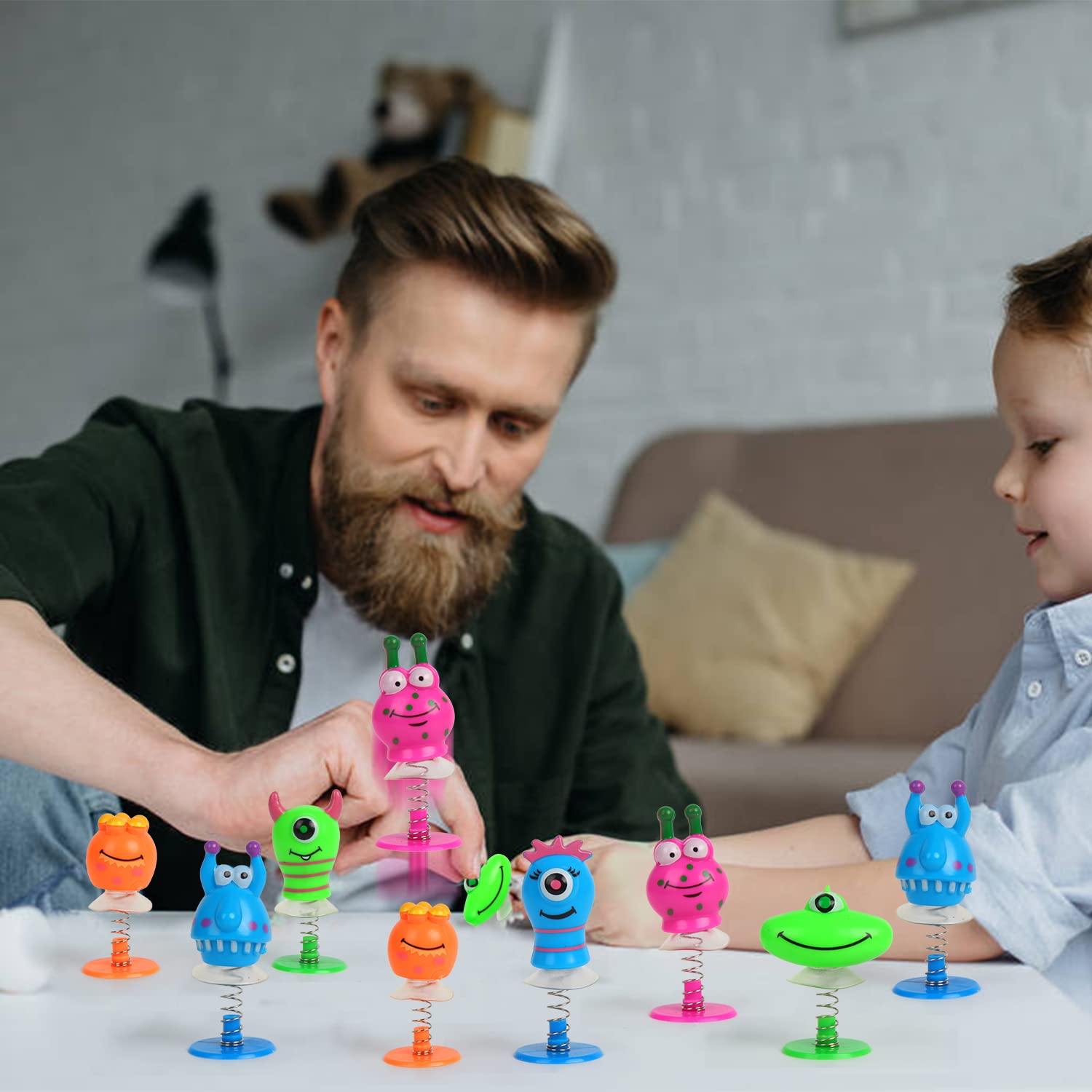 لعبة القفز الوحشي من VEYLIN، 18 قطعة متنوعة من ألعاب القفز الربيعية المبتكرة لحفلات الأطفال وجوائز الفصل الدراسي