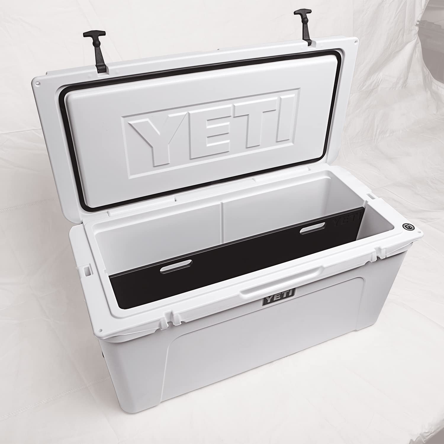 فاصل تبريد YETI Tundra 65 - الجانب الطويل