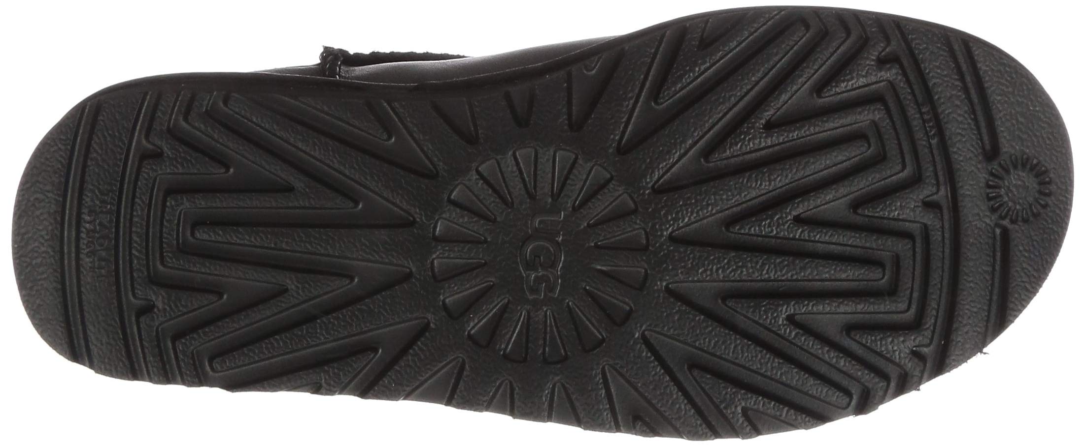 المقاس: 42 - حذاء UGG الكلاسيكي الصغير للغاية للنساء حتى الكاحل - أسود