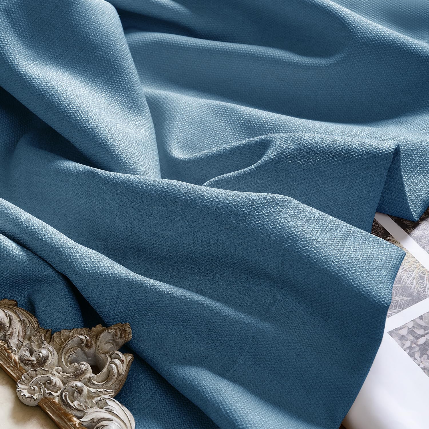 ستائر LIYAXUN مع خطافات لنظام المسار، ستائر مطوية مضغوطة من الكتان الصناعي معتمة بنسبة 70%