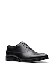 Clarks Wenham Cap II Men’s Dress Shoes – Premium Leather Cap‑Toe Oxfords with All‑Day Comfort