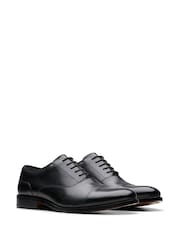 Clarks Wenham Cap II Men’s Dress Shoes – Premium Leather Cap‑Toe Oxfords with All‑Day Comfort