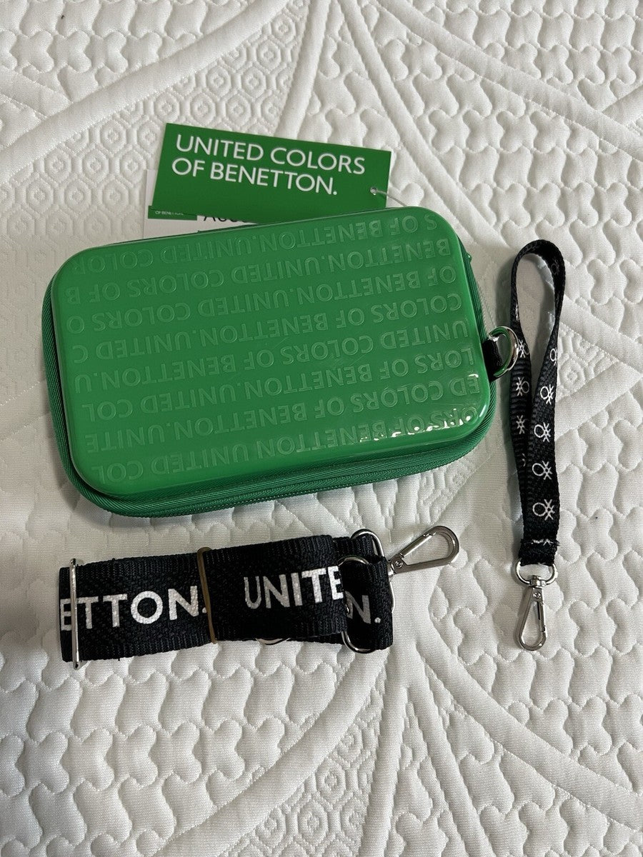 United Colors Of Benetton Green Hand Case Bag BNTM-101