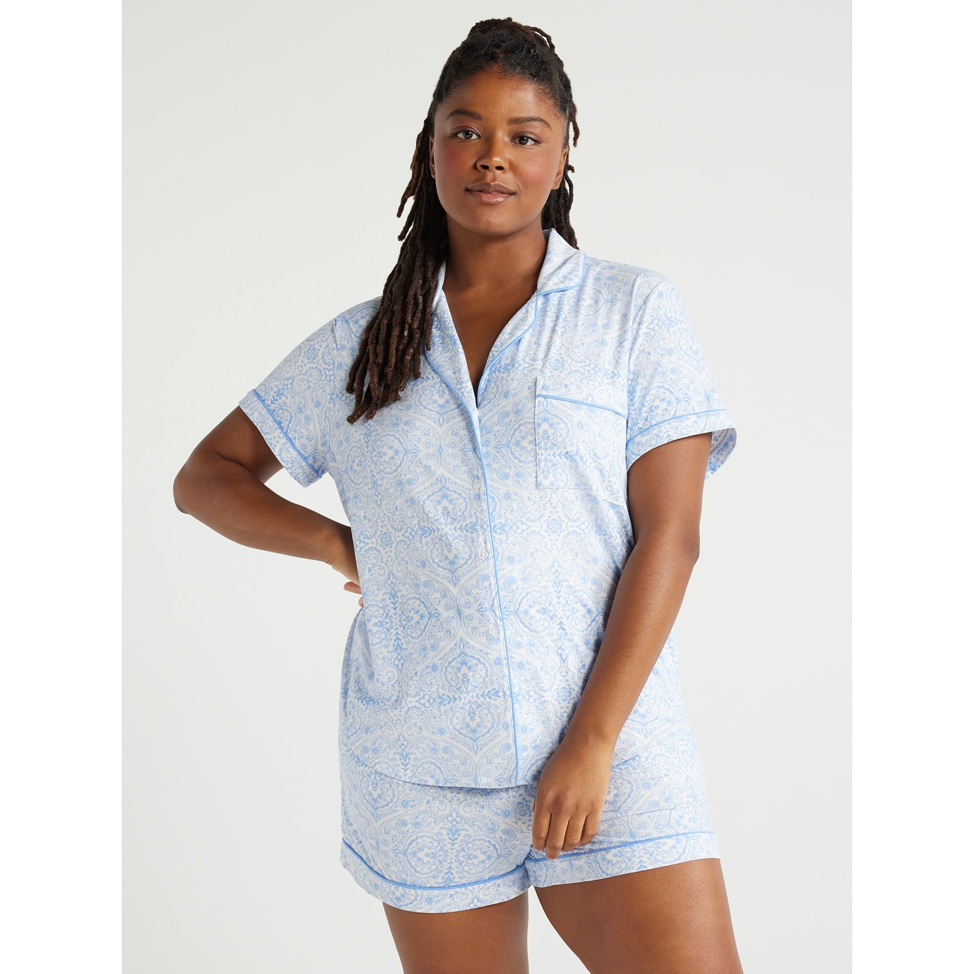 المقاس: M (8-10) - طقم بيجامة نسائي من Joyspun، مكون من بلوزة وشورت محبوكين بياقة مدببة، قطعتين.