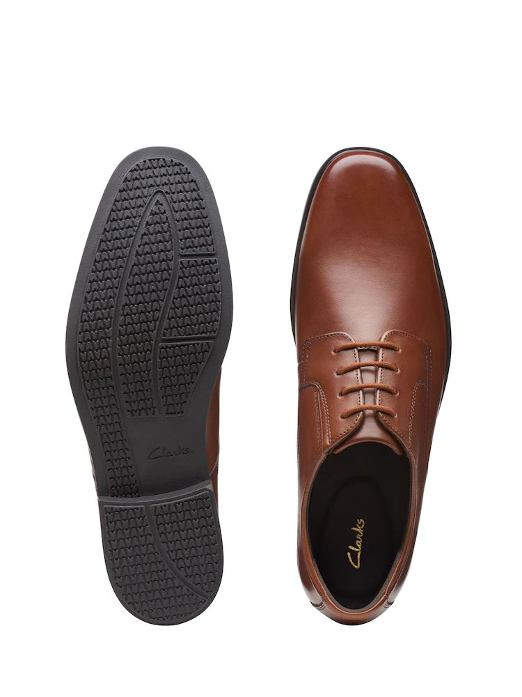 Clarks Men's Howard Walk Oxford Shoe