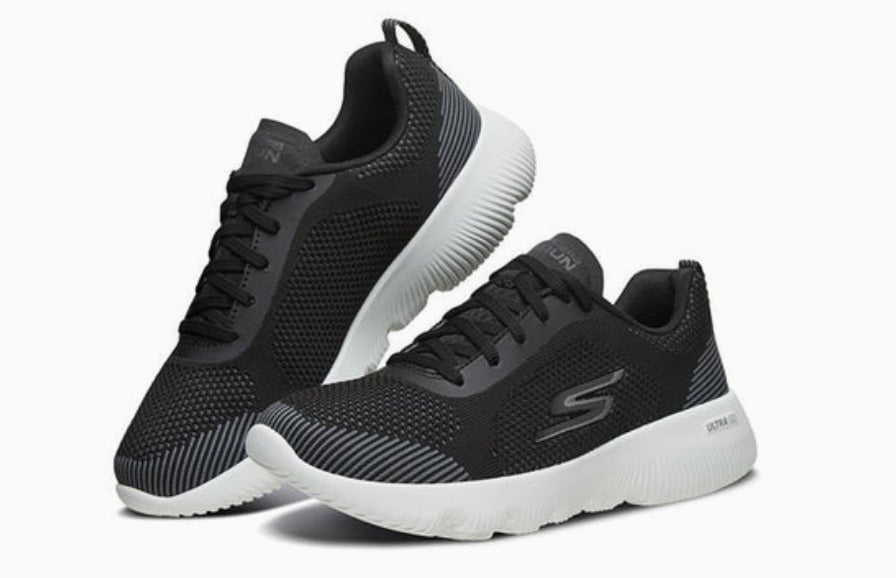 Skechers ( Womens ) Go Run Focus Low-Top Sneakers Black 15178-BKW