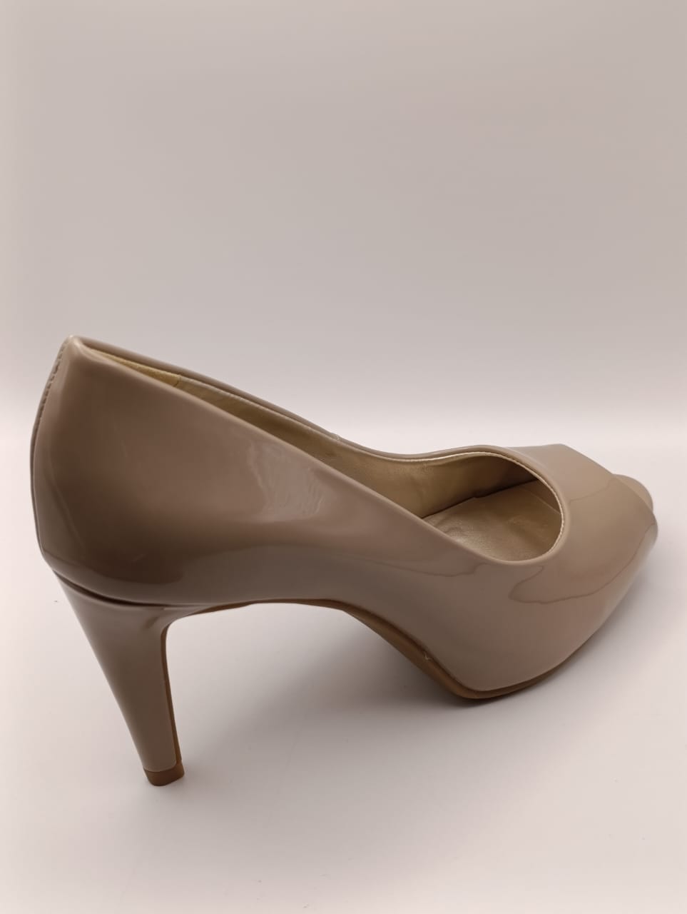 SIZE 40 - Bandolino Women's Rainaa Pump