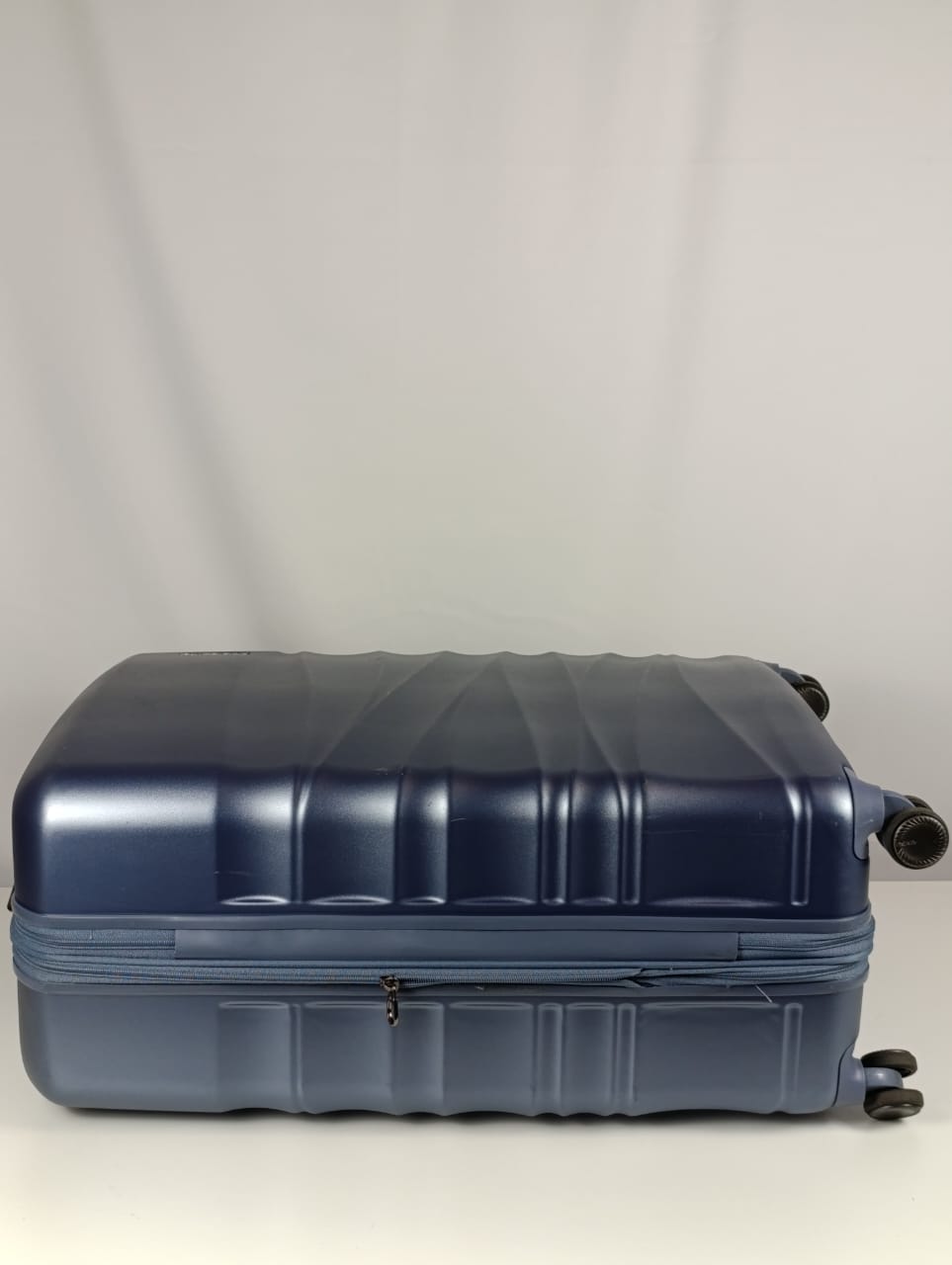 American Tourister Tranquil 3-piece Hardside Set (Blue). Size: 51 cm, 61 cm, 71 cm. - A