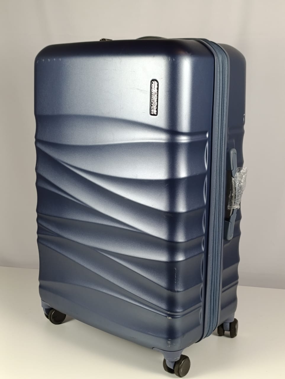 American Tourister Tranquil 3-piece Hardside Set (Blue). Size: 51 cm, 61 cm, 71 cm. - A