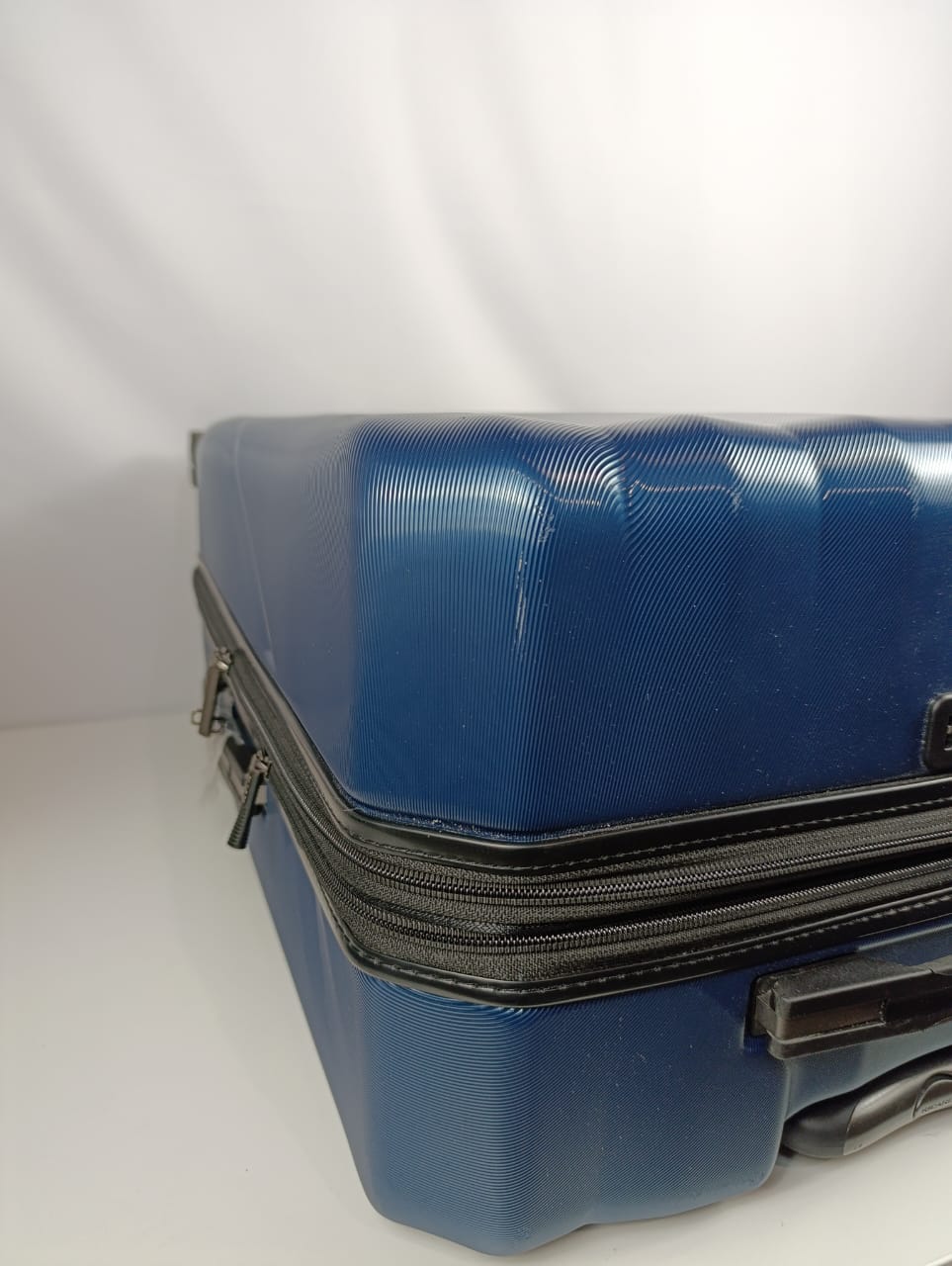 Ricardo Windsor 2-Piece Hardside Polycarbonate Luggage Set (22 inch - 29 inch) (Blue) - D