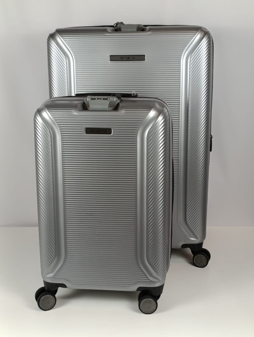 Samsonite Element XLT 2-piece Hardside Set (20 inch - 27 inch) LU