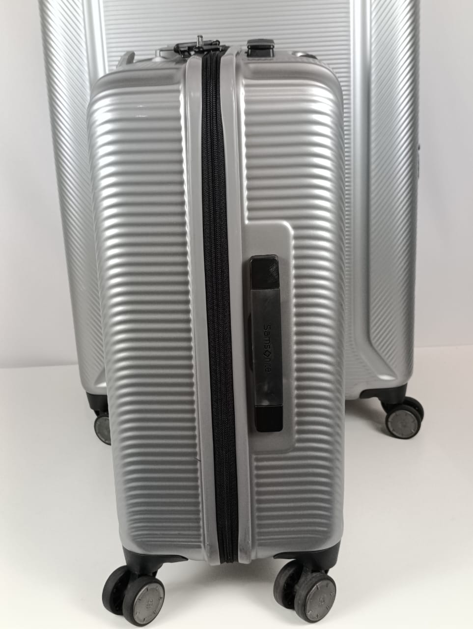 Samsonite Element XLT 2-piece Hardside Set (20 inch - 27 inch) LU