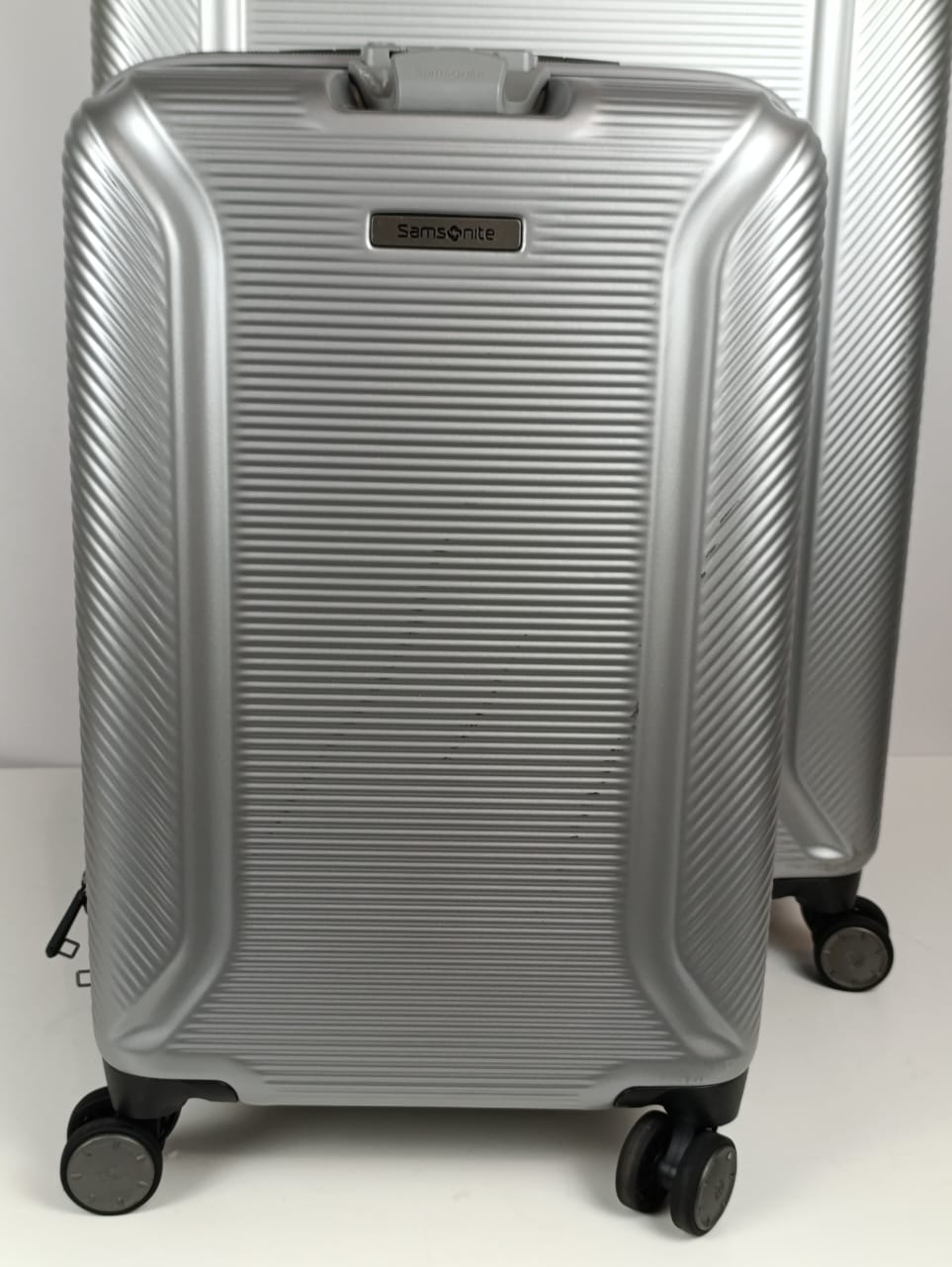 Samsonite Element XLT 2-piece Hardside Set (20 inch - 27 inch) A - LU