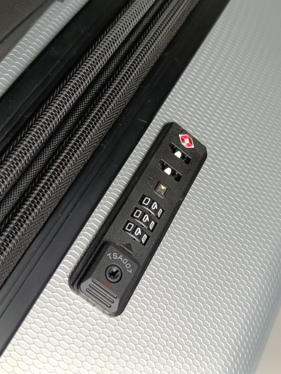 Original Penguin Keeper 2-piece Hardside Spinner Luggage Set Size: 30" & 22"