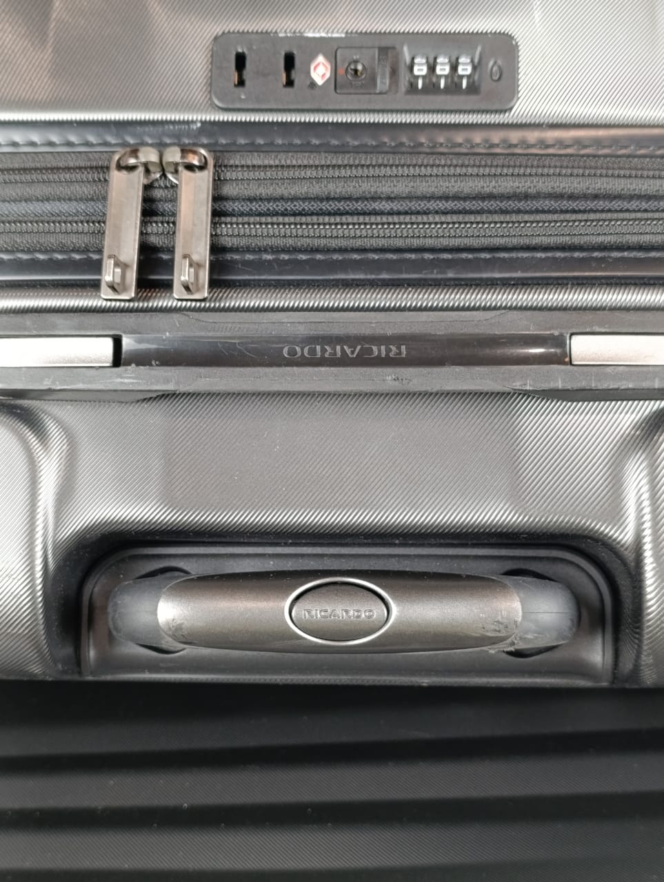 Ricardo Windsor 2-Piece Hardside Luggage Set (22 inch - 29 inch) (Grey) HU2