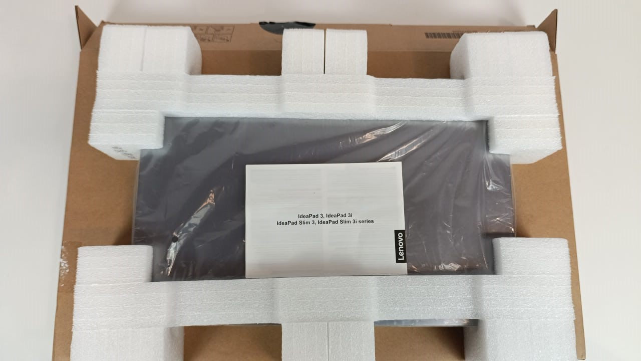 كمبيوتر محمول لينوفو آيديا باد 3 15ITL6 بشاشة 15.6 بوصة - معالج إنتل كور i5 من الجيل الحادي عشر i5-1135G7 - ذاكرة وصول عشوائي (RAM) سعة 8 جيجابايت - قرص تخزين SSD سعة 256 جيجابايت - رمادي قطبي