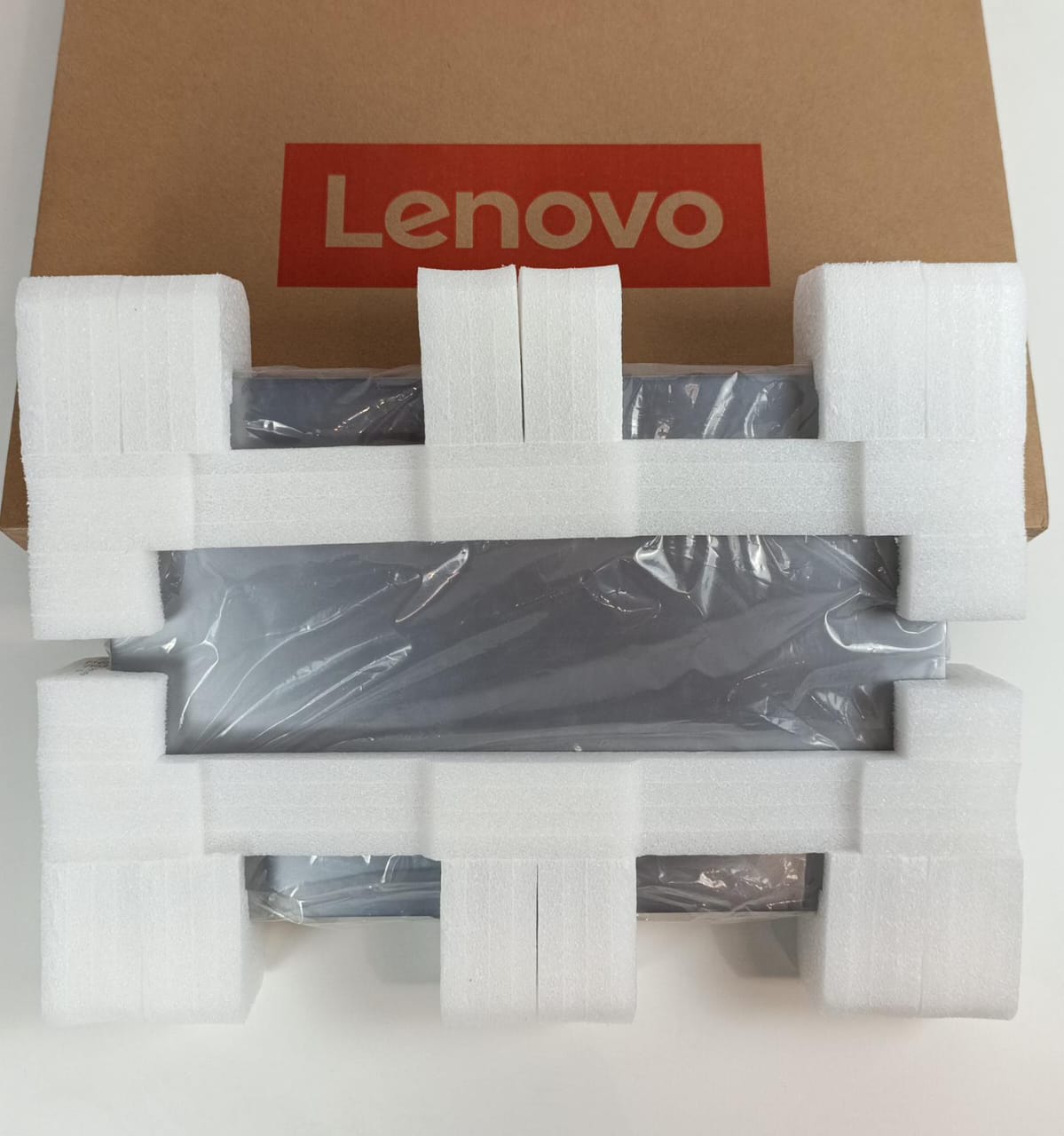 لينوفو آيديا باد ألترا سليم 3 15IAH8، شاشة 15.6 بوصة عالية الوضوح، معالج إنتل i5-12450H، ذاكرة وصول عشوائي 16 جيجابايت، قرص صلب SSD سعة 1 تيرابايت، بطاقة رسومات مدمجة إنتل فائقة الوضوح، لوحة مفاتيح باللغتين الإنجليزية والعربية، ويندوز 11، لون رمادي قطبي