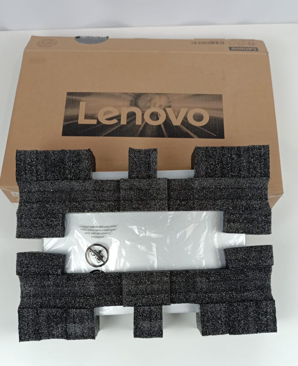 Lenovo IdeaPad 5 Pro 14IAP7 Laptop – 12th Gen ,Core i7, 16GB 1TB, Win 11 Home, 14 inch 2.2K, Cloud Grey