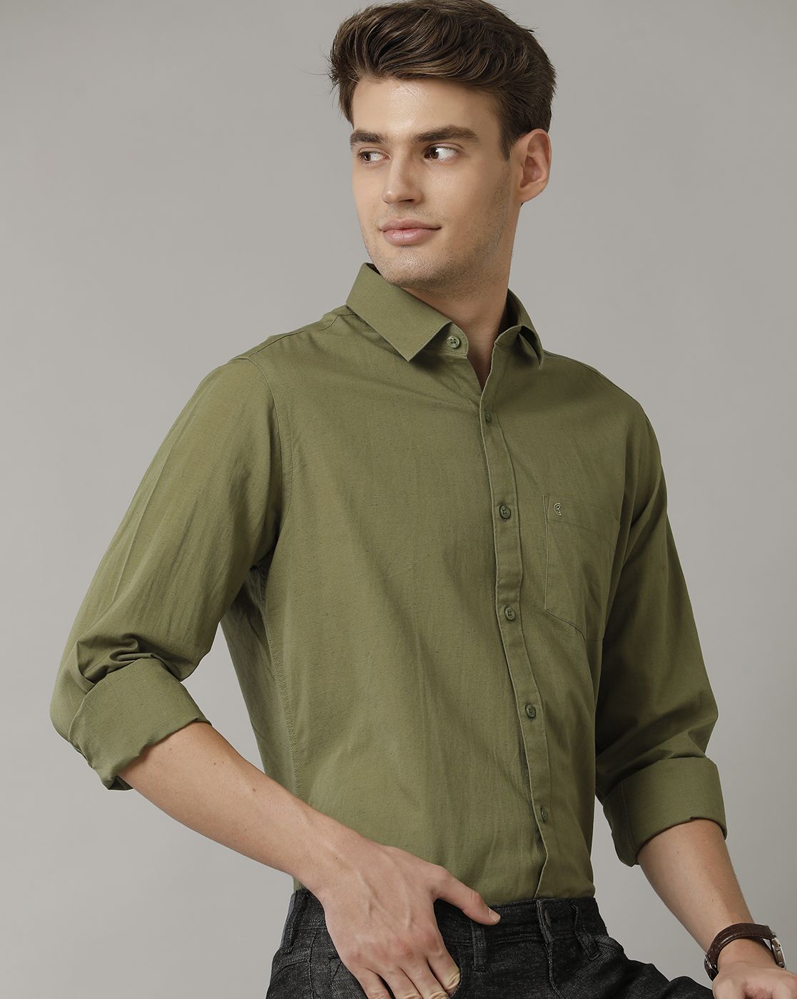 CAVALLO BY LINEN CLUB MEN'S GREEN SOLID CONTEMPORARY FIT FULL SLEEVE CASUAL SHIRT