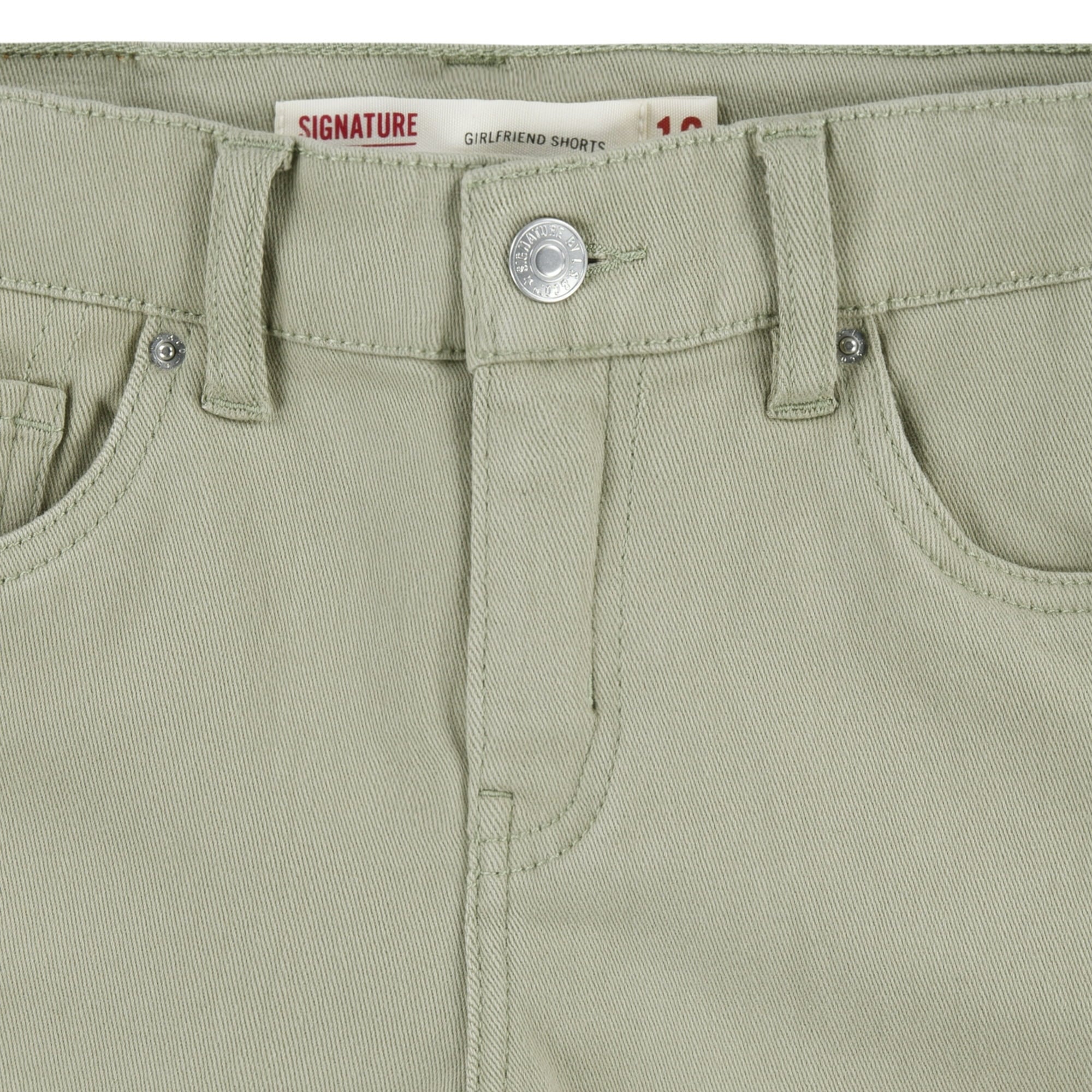 المقاس: 14 REG - شورت جينز قصير بحافة ملفوفة للبنات من Signature by Levi Strauss & Co.