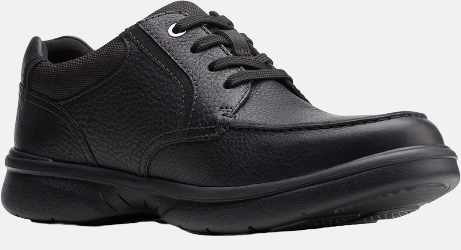 Clarks Bradley Vibe Men’s Oxford Shoes – Classic Leather Dress Shoes with Lightweight Comfort
