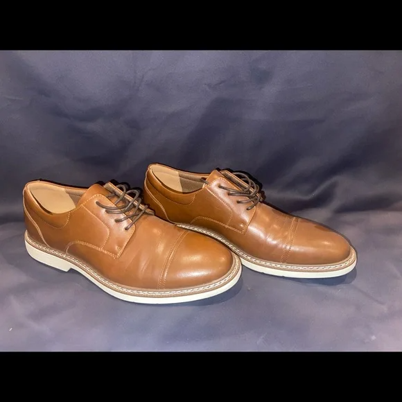 Men's Brown Leather Dress Shoes – Classic Oxford Style by Clarks