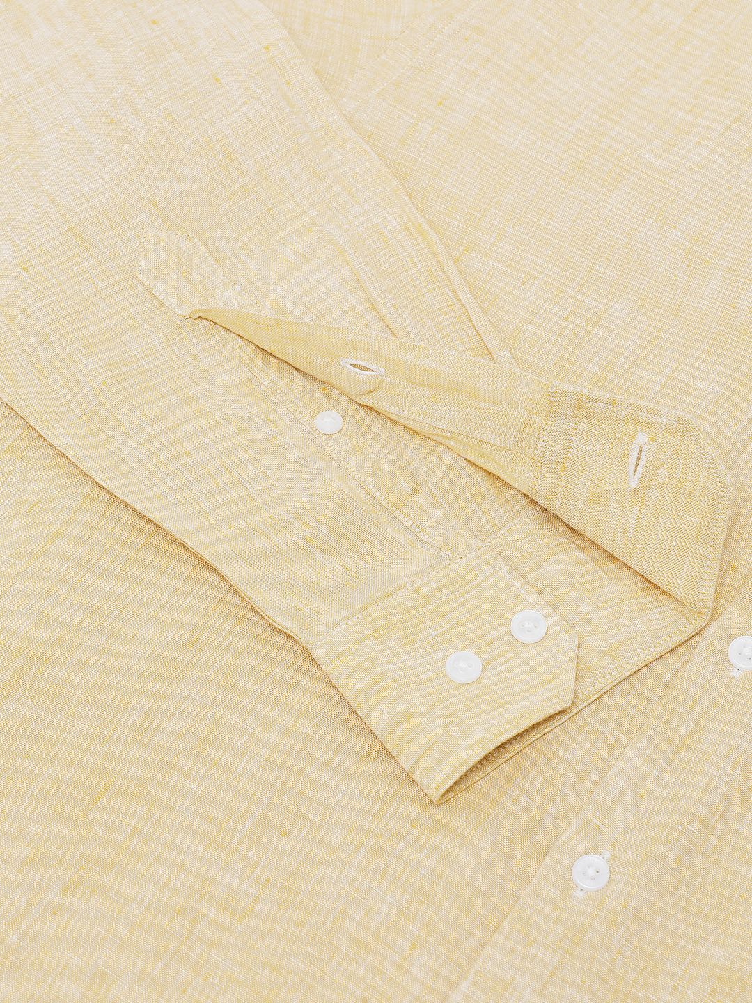 قميص رجالي من LINEN CLUB STUDIO مصنوع من الكتان الخالص بلون بيج سادة، بقصة عادية وأكمام طويلة، مناسب للارتداء الكاجوال