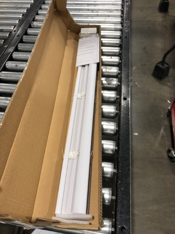 ستائر فينيل صغيرة لاسلكية من كاليكس إنتريرز، مقاس 2.5 سم، لون أبيض، عرض 77 سم × ارتفاع 152 سم