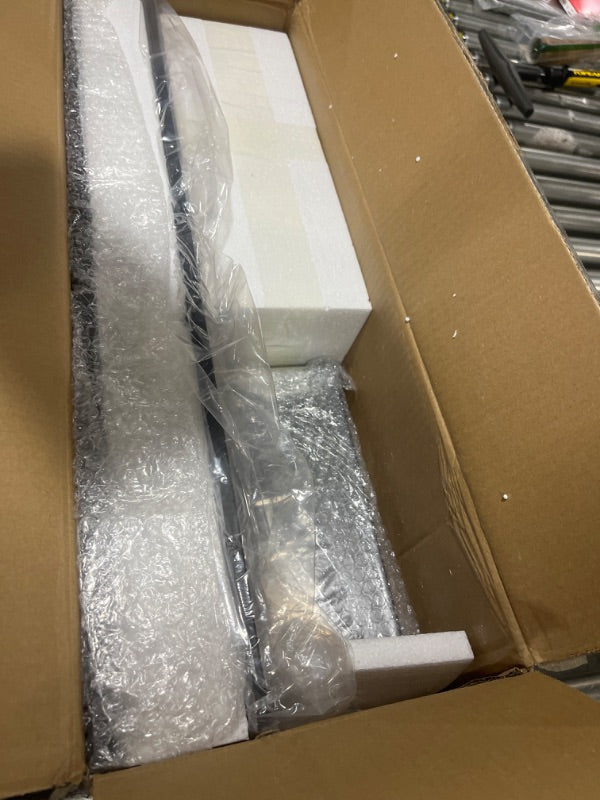 ثريات VINLUZ الصناعية بثلاث مصابيح مع غطاء زجاجي شفاف من النحاس المصقول والأسود