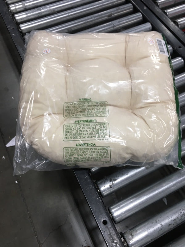 LOVTEX Indoor/Outdoor Tufted Seat Cushions for Patio Furniture 1 ONLY , 50x50 CM in Beige Outdoor Chair Cushions - Overstuffed Patio Furniture Cushions for Wicker Chair with Round Corner WITHOUT TIES