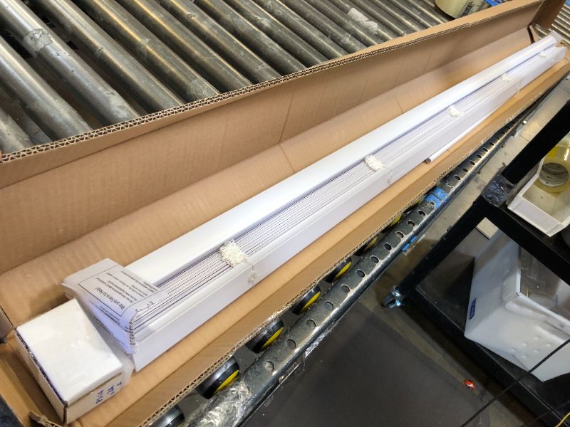 ستائر CHICOLOGY للنوافذ، أبيض لامع، 152.4 عرض × 152.4 ارتفاع سم