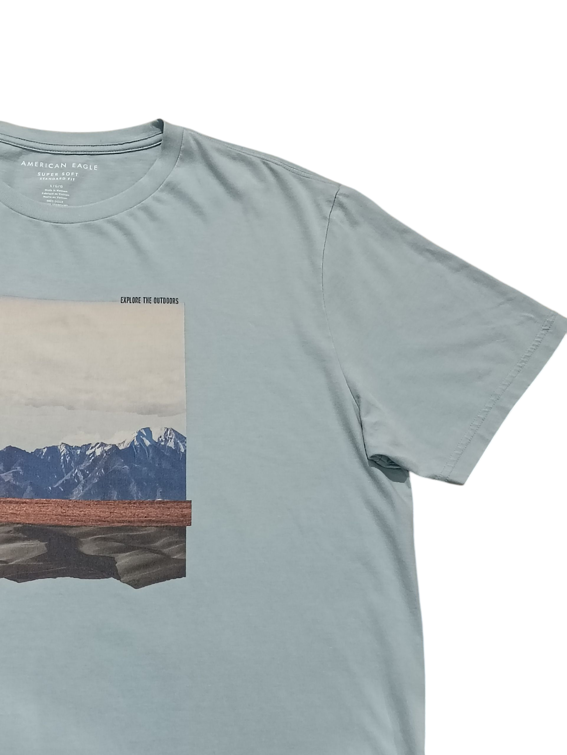 AMERICAN EAGLE STANDARD FIT LIGHT BLUE