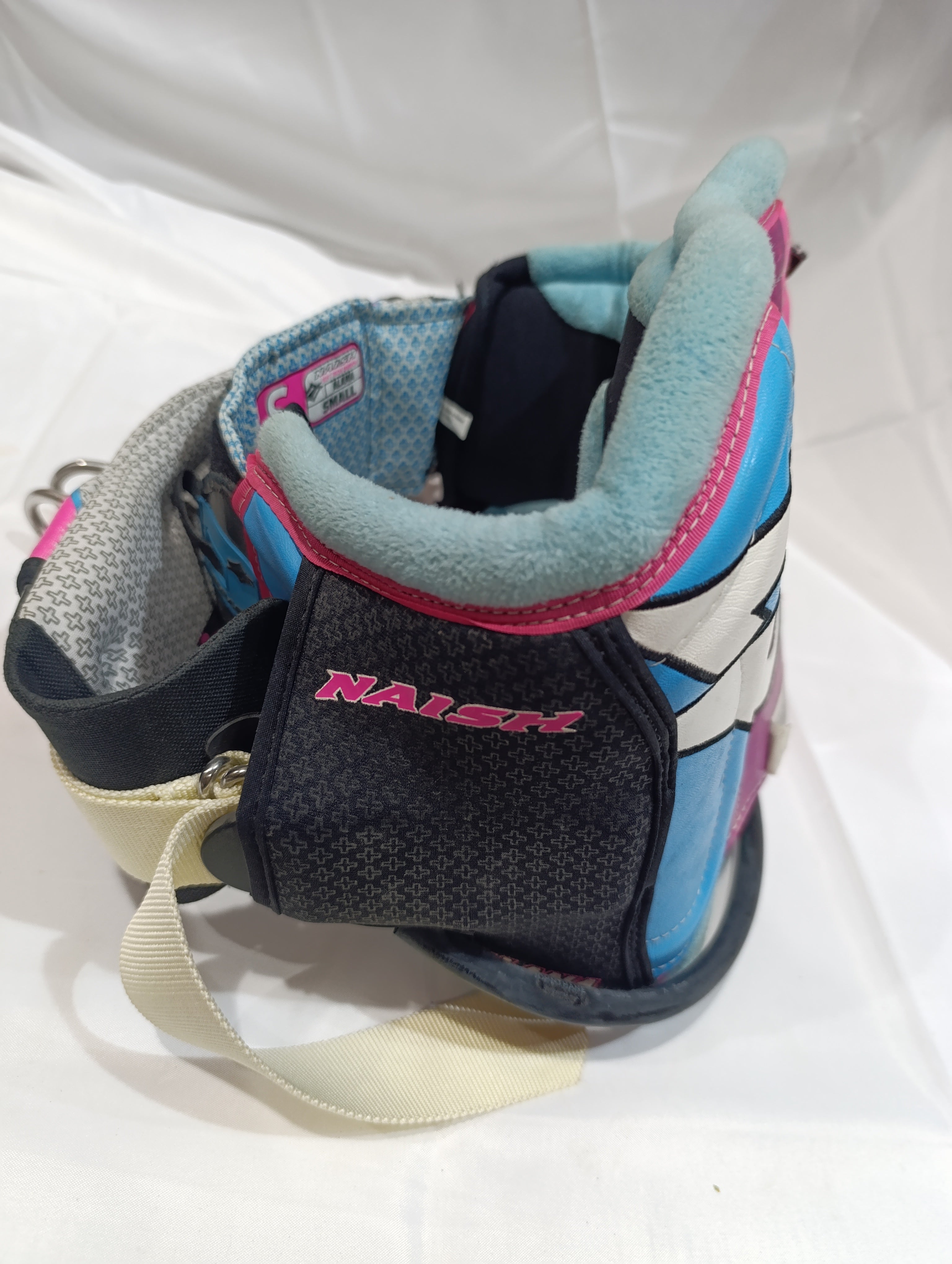 تسخير نايش ألانا 2015 للنساء