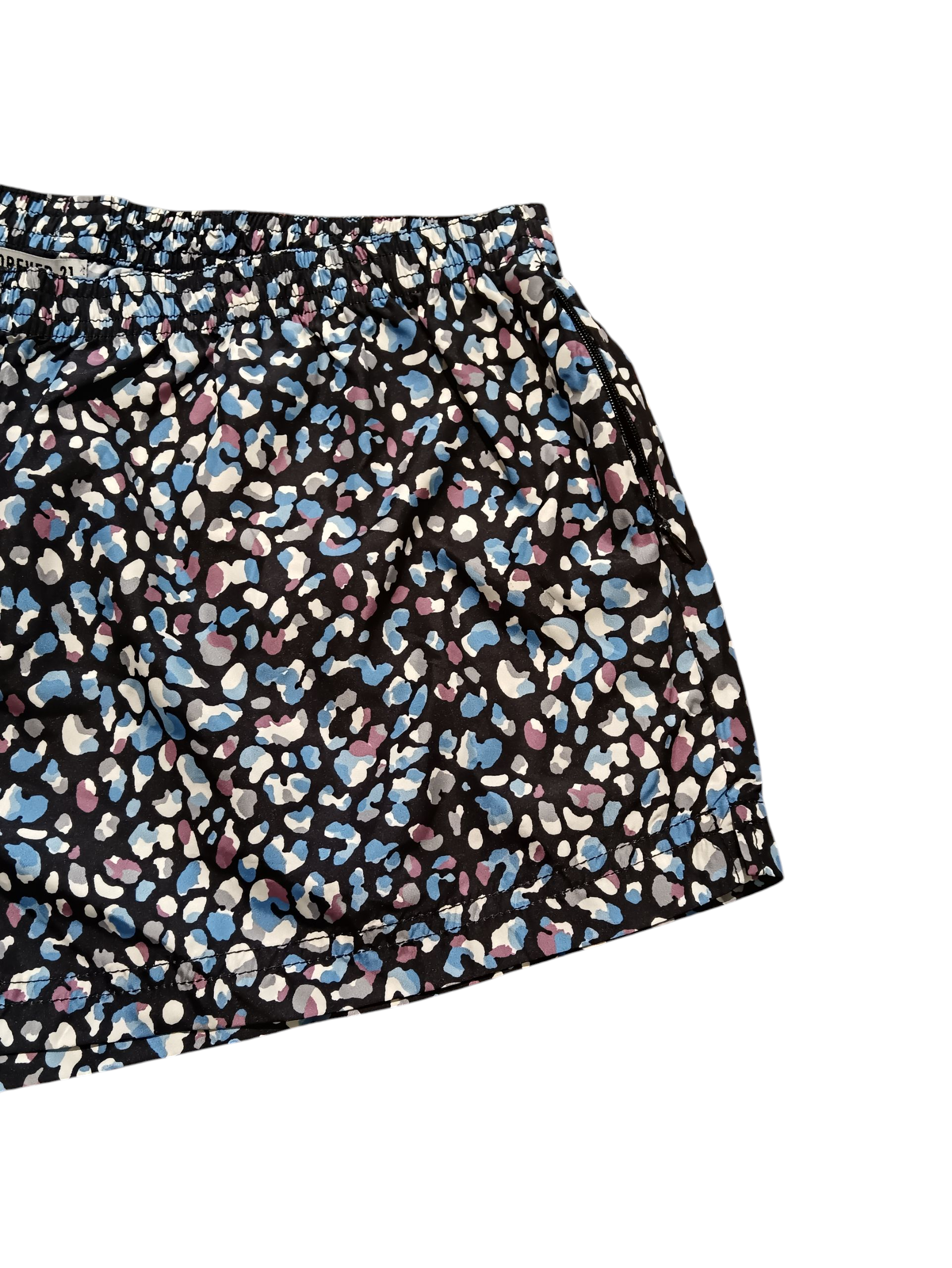 FOREVER21 Women's shorts in black color Ziad Cyan with white