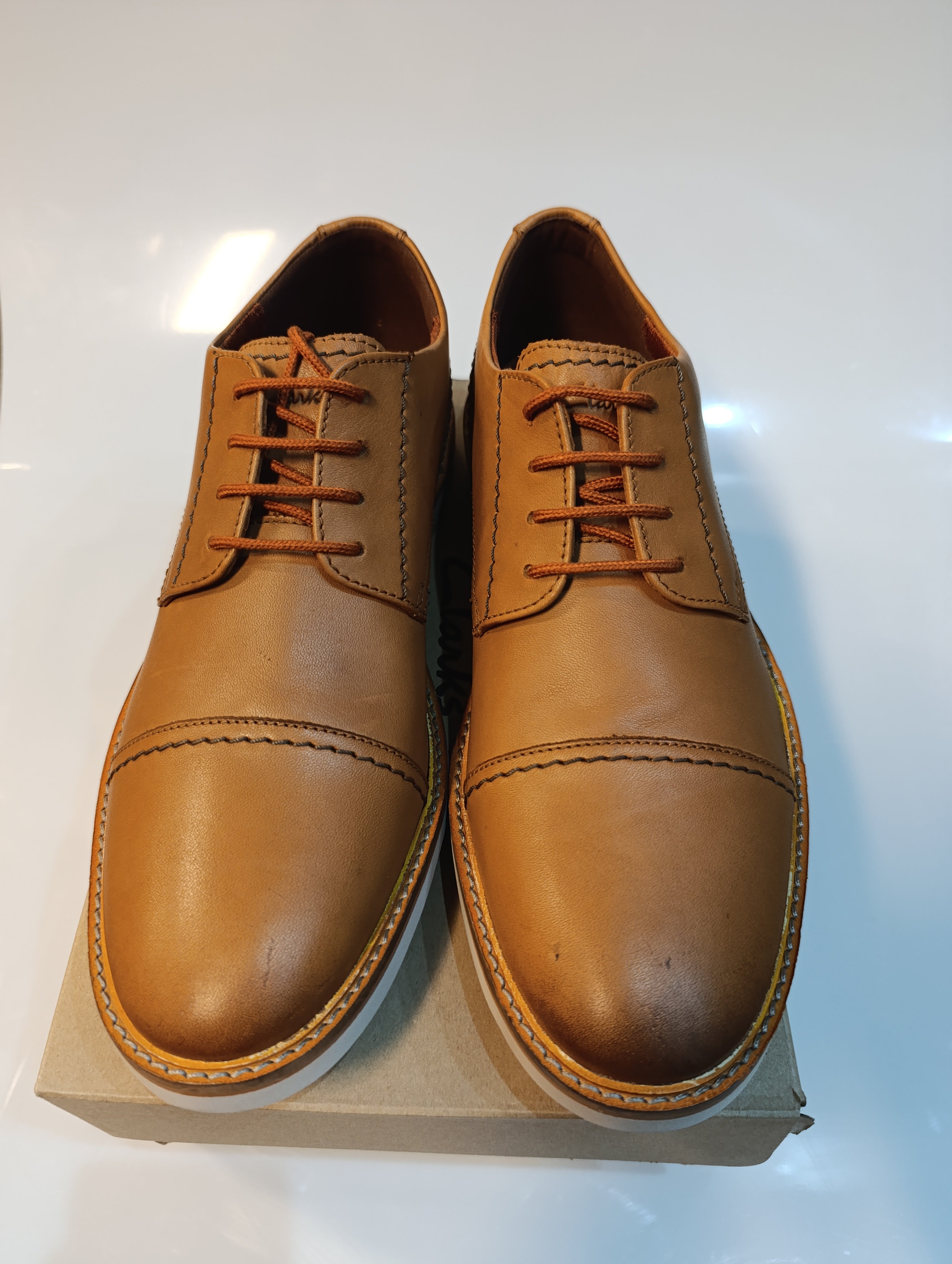 Men's Brown Leather Dress Shoes – Classic Oxford Style by Clarks