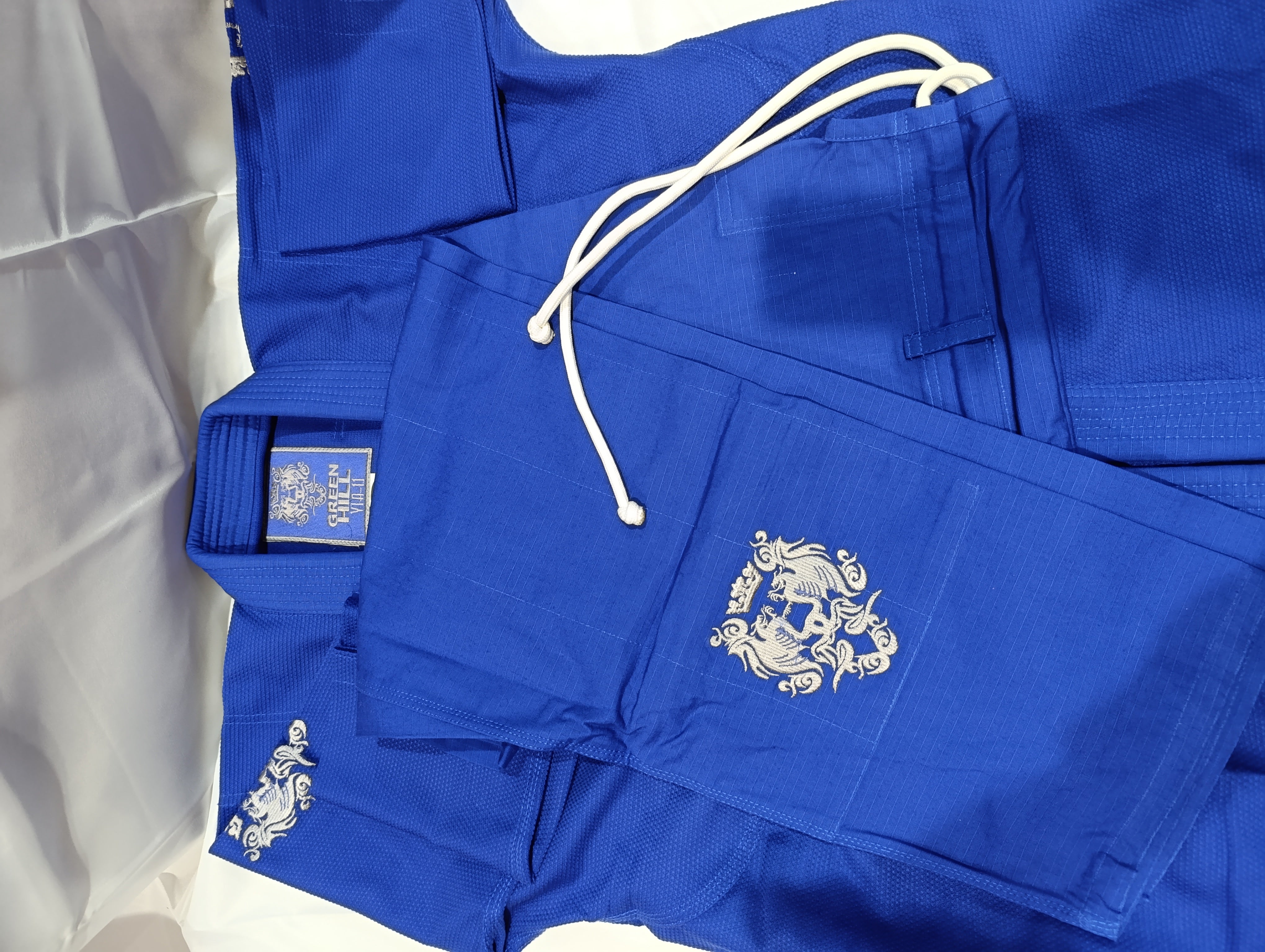 التل الأخضر. طقم زي جودو مُخصص، ملابس قتالية