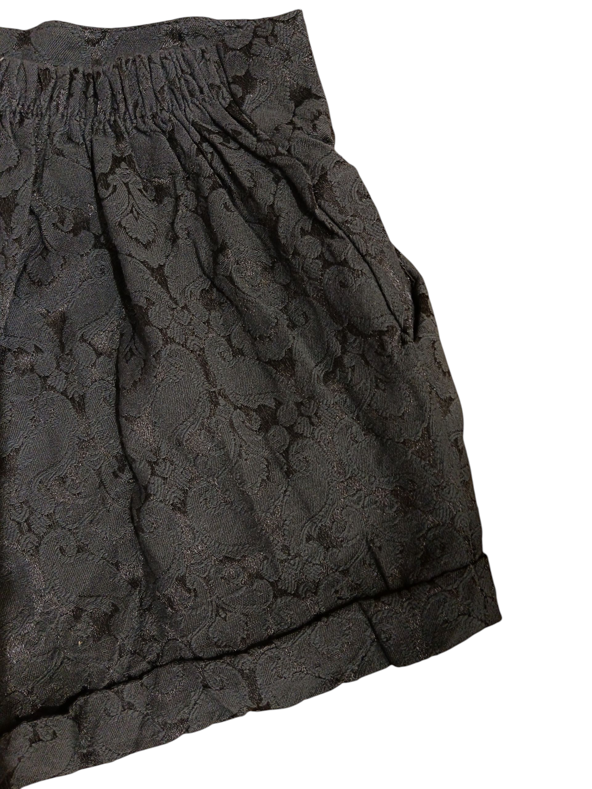 Women's retro floral Color: Black
