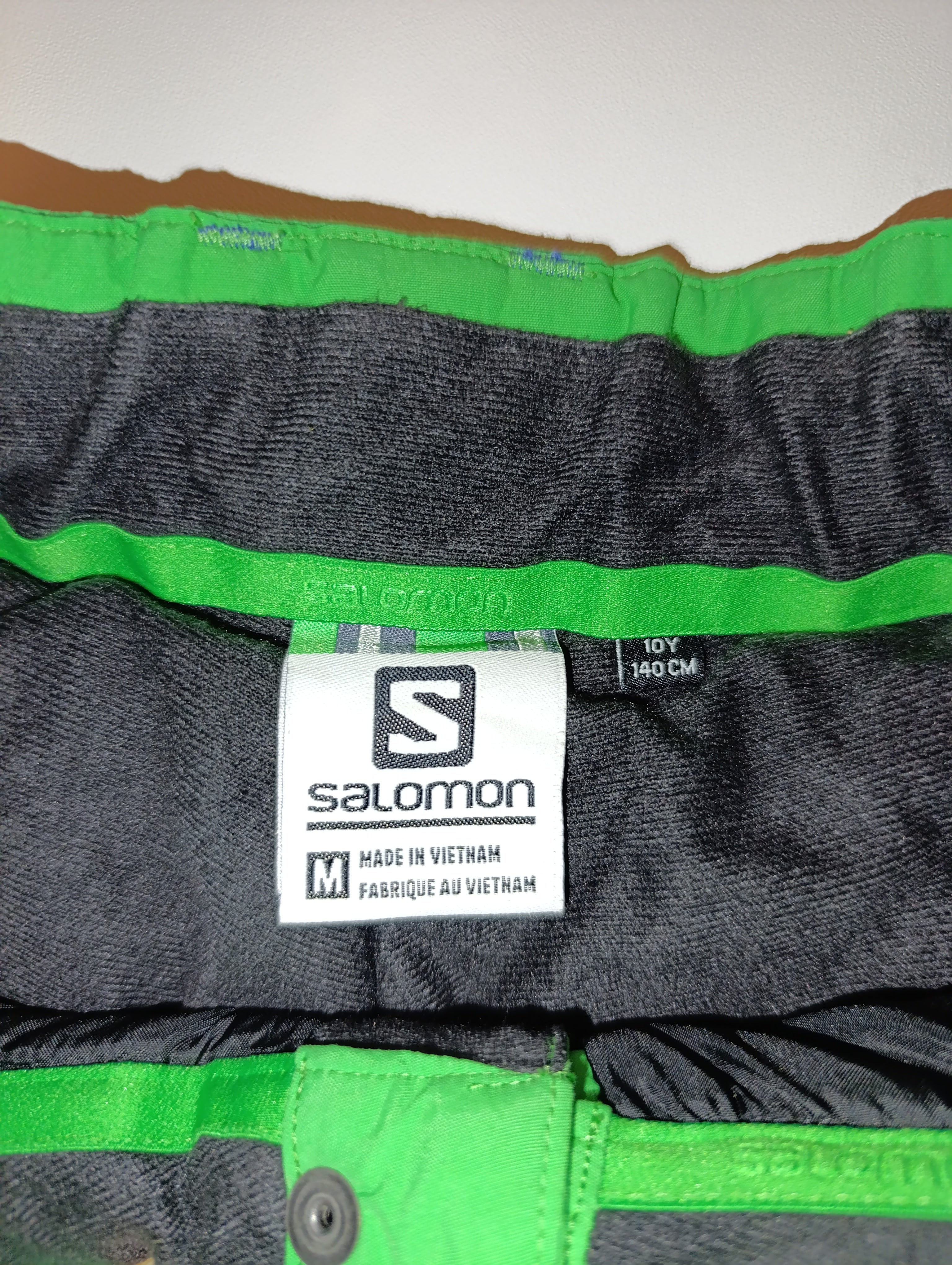 Salomon Snowboard Ski Pants. Y Medium