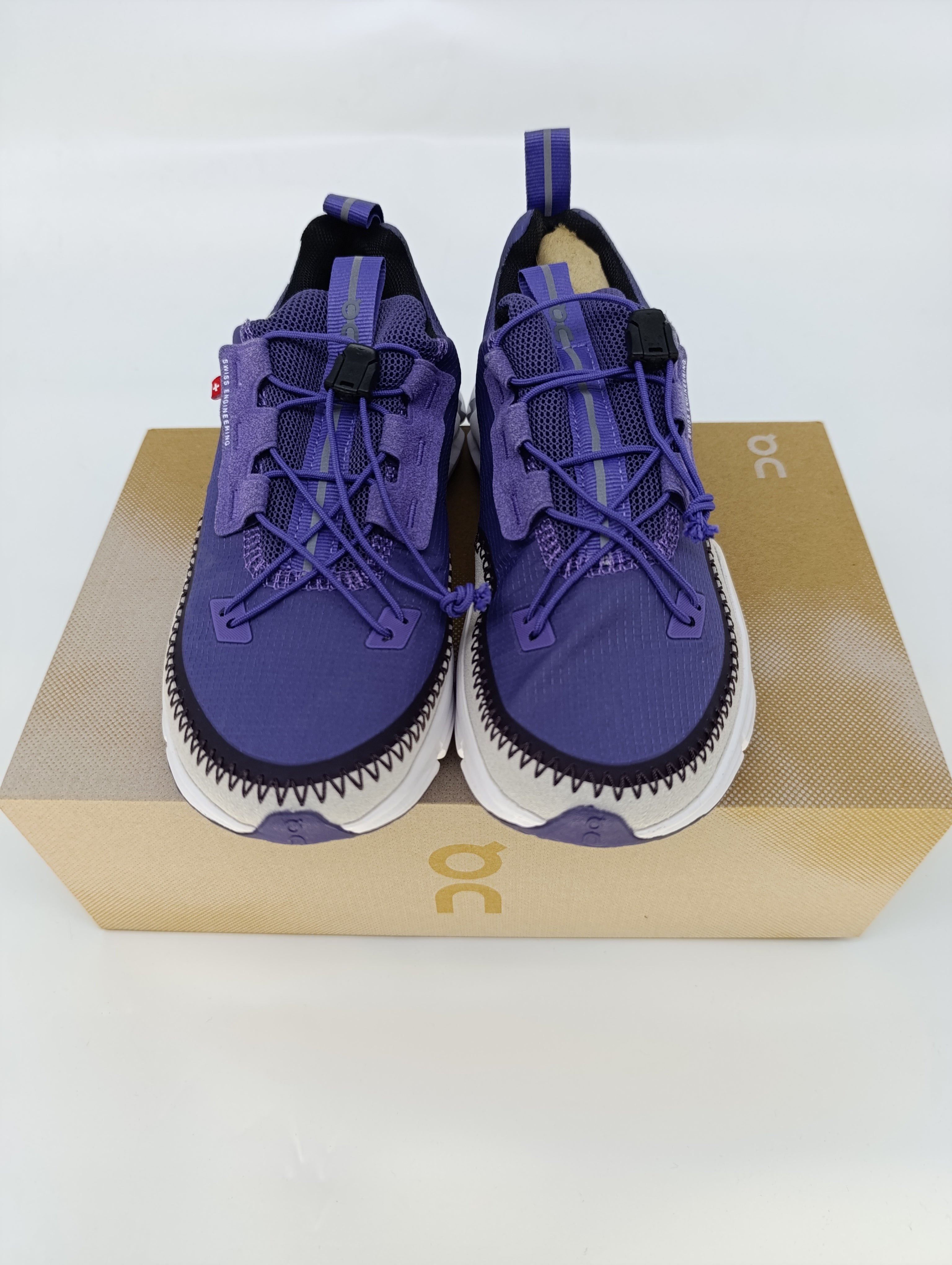 QC On Cloud / INK - White