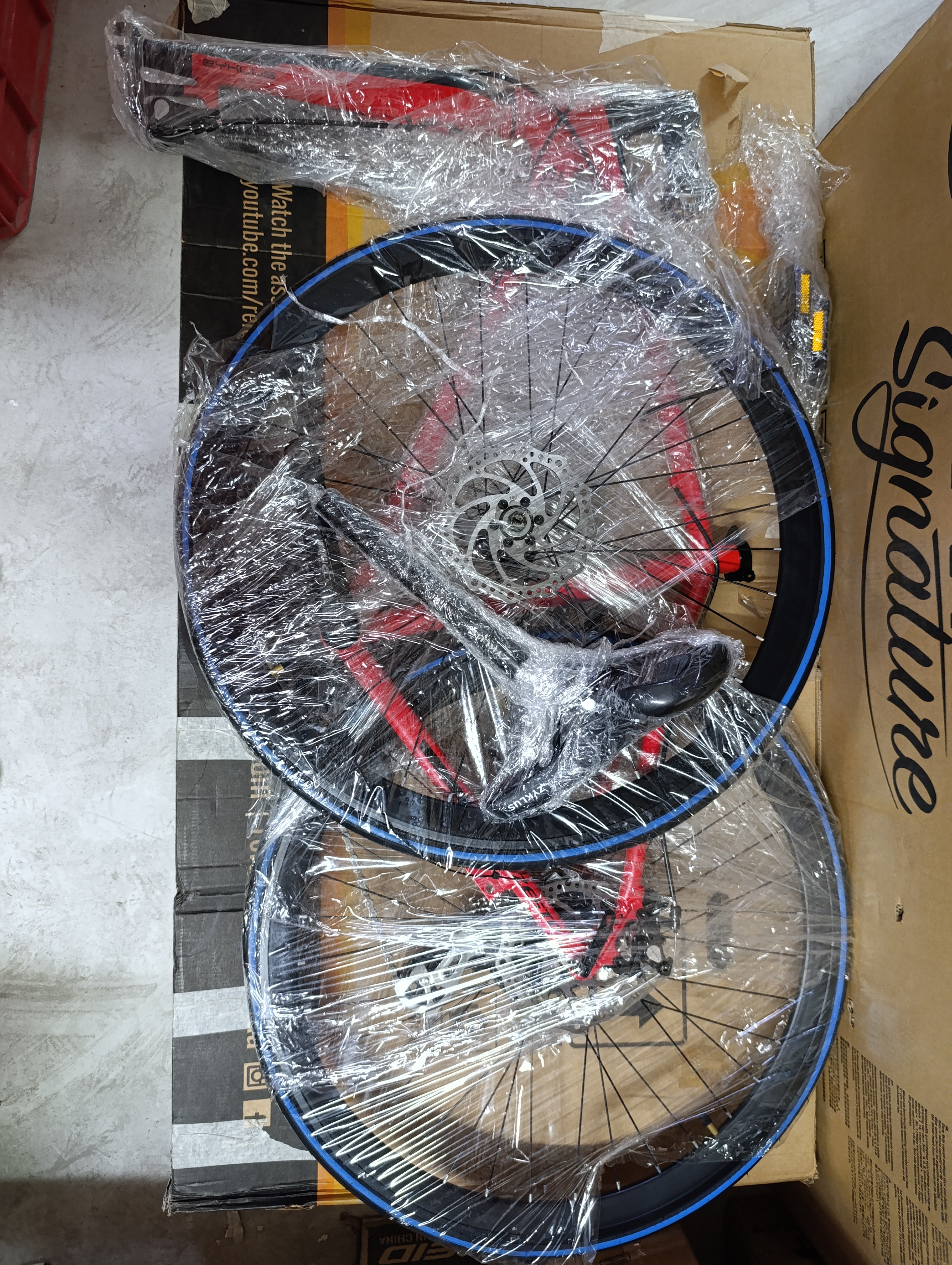 Zyklus Hybrid Bike / Red Black 28 inch-- open box