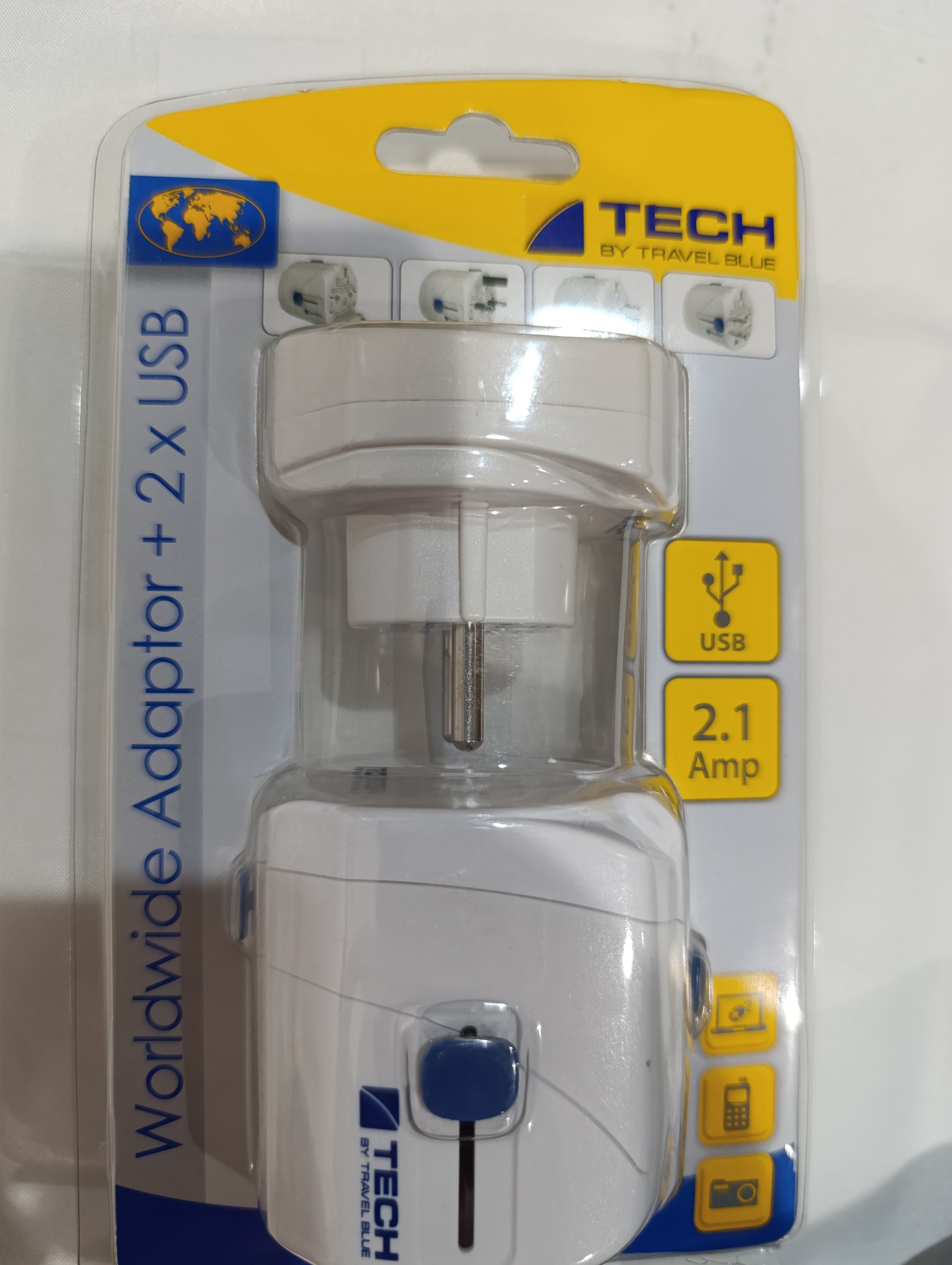 محول عالمي من TECH BY TRAVEL BLUE + 2 منفذ USB